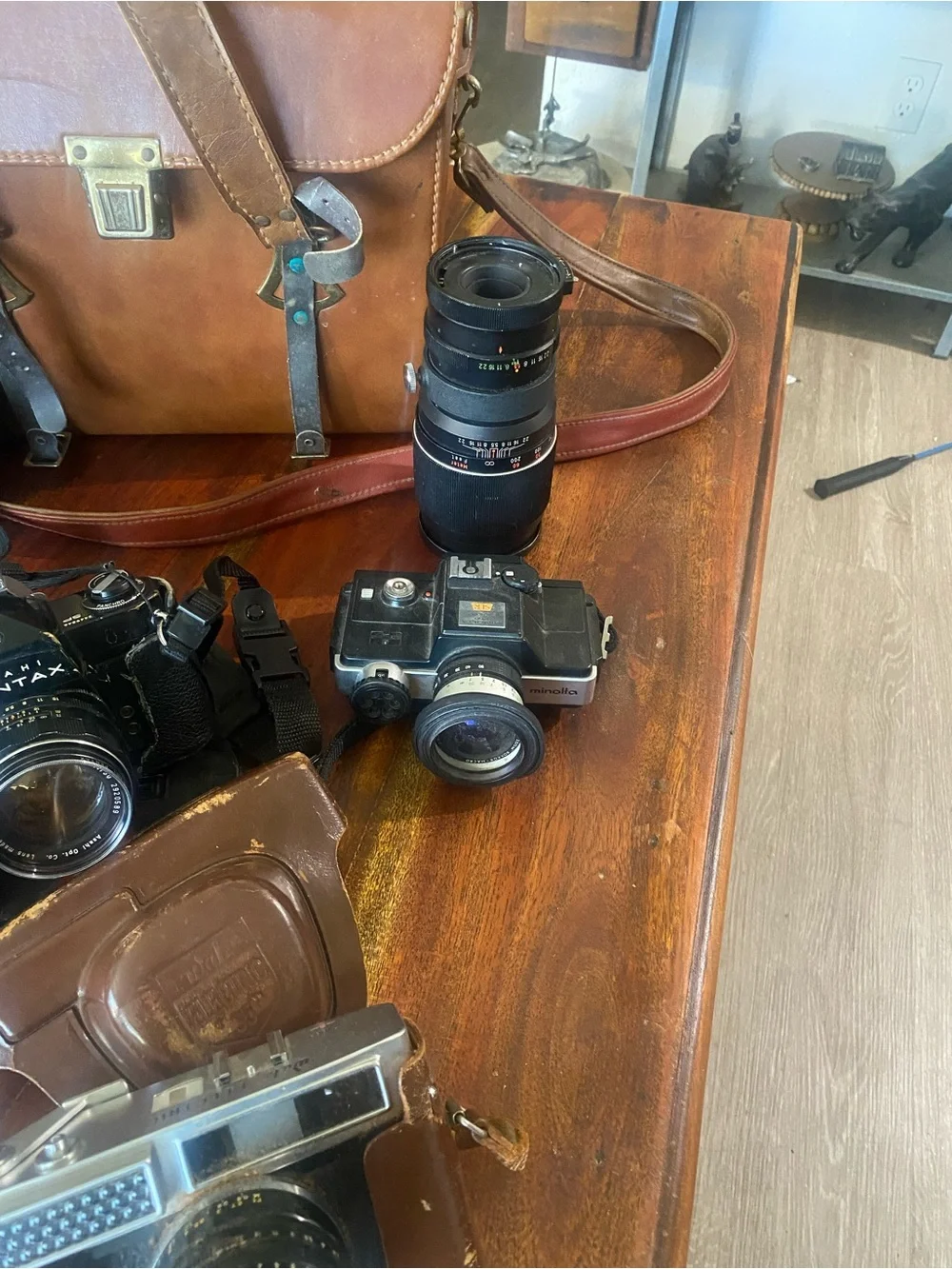 Vintage Mixed Film Cameras Bundle - Brown Leather Cases